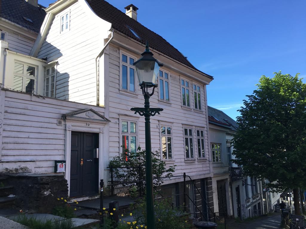 Urban Hostel Bryggen Bergen Eksteriør bilde